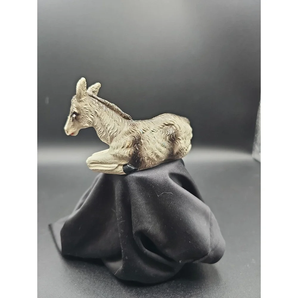 Vintage Italy 15 Donkey Nativity Replacement Animal Seated Plastic. AA